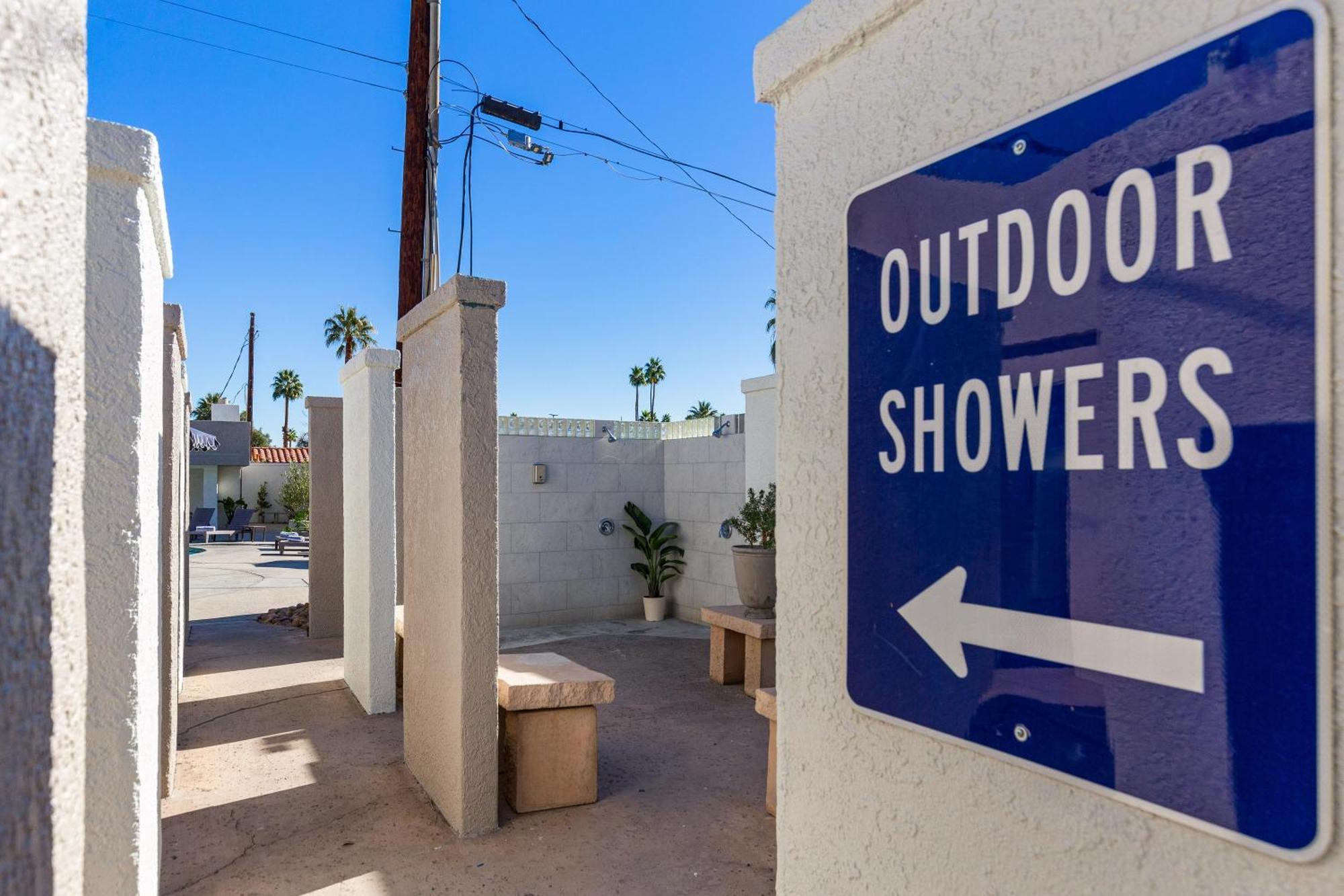 Casa Oliver Hotel & Resort - A Men'S Clothing Optional Resort In パーム・スプリングス エクステリア 写真